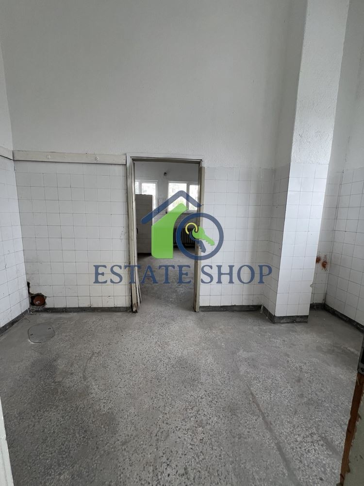 För uthyrning  Industribyggnad Plovdiv , Industrialna zona - Iztok , 220 kvm | 25488646 - bild [2]