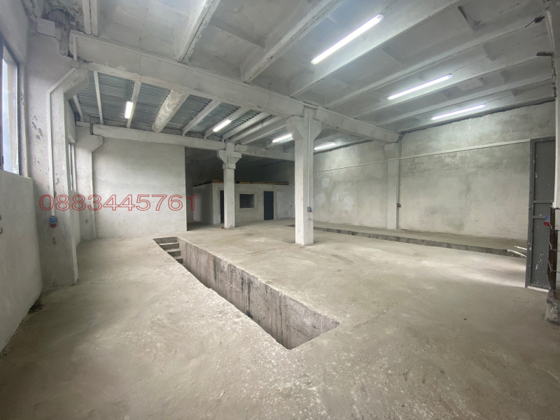 Дава под наем ПРОМ. ПОМЕЩЕНИЕ, гр. Кърджали, Промишлена зона - Изток