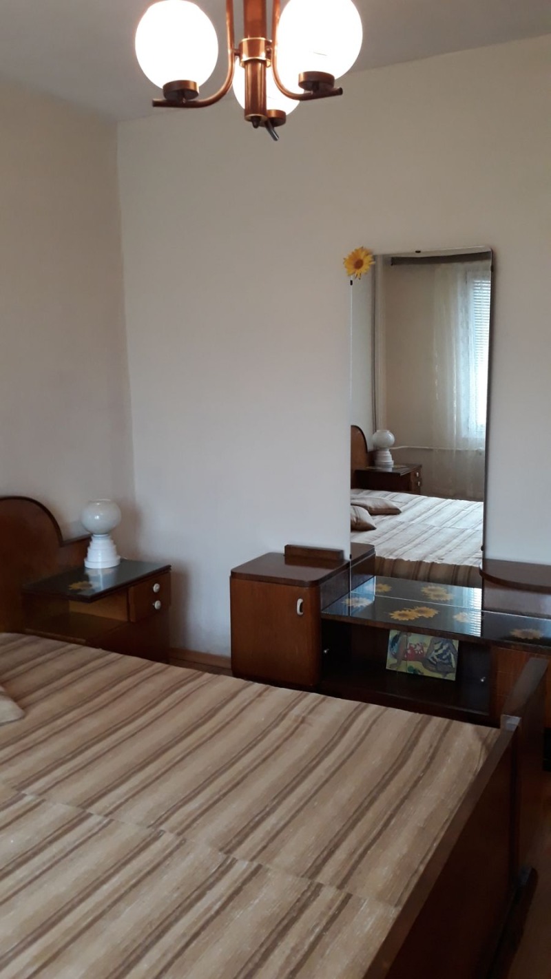 K pronájmu  1 ložnice Ruse , Vazraždane , 62 m2 | 81614398 - obraz [10]