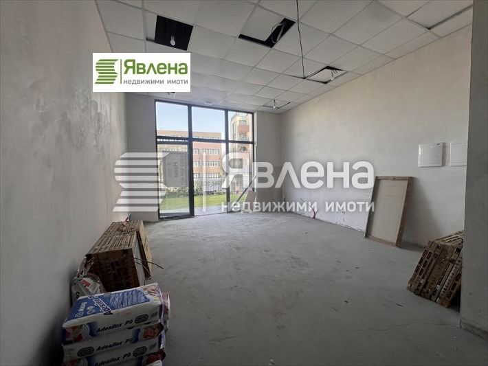 Kiadó  Üzlet Sofia , Druzsba 2 , 50 négyzetméter | 21274344