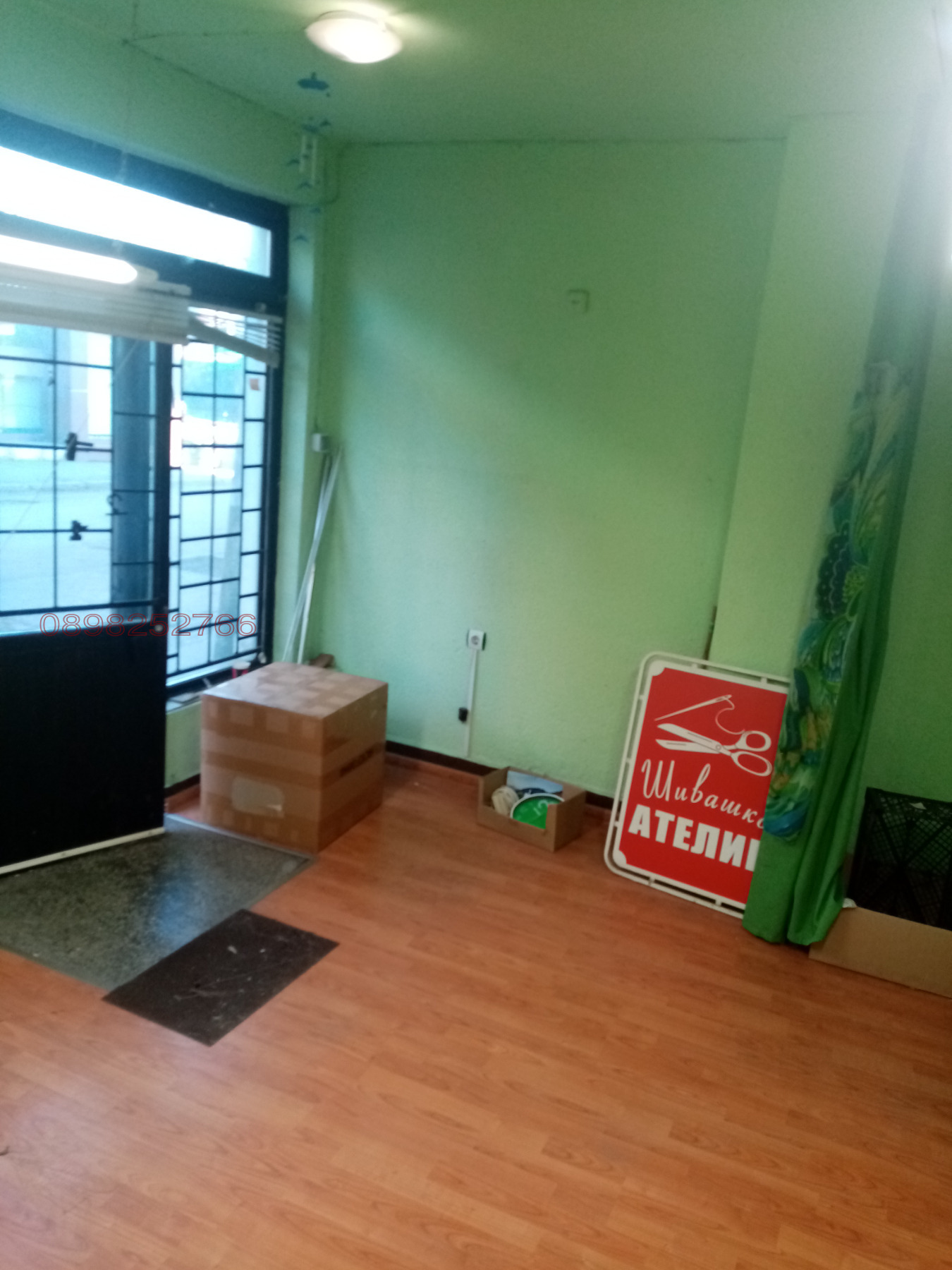 Дава под наем МАГАЗИН, гр. Русе, Централен кооп. пазар, снимка 5 - Магазини - 54137565