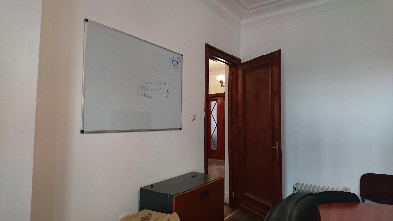 Te huur  Kantoor Sofia , Tsentar , 170 m² | 28451790 - afbeelding [17]