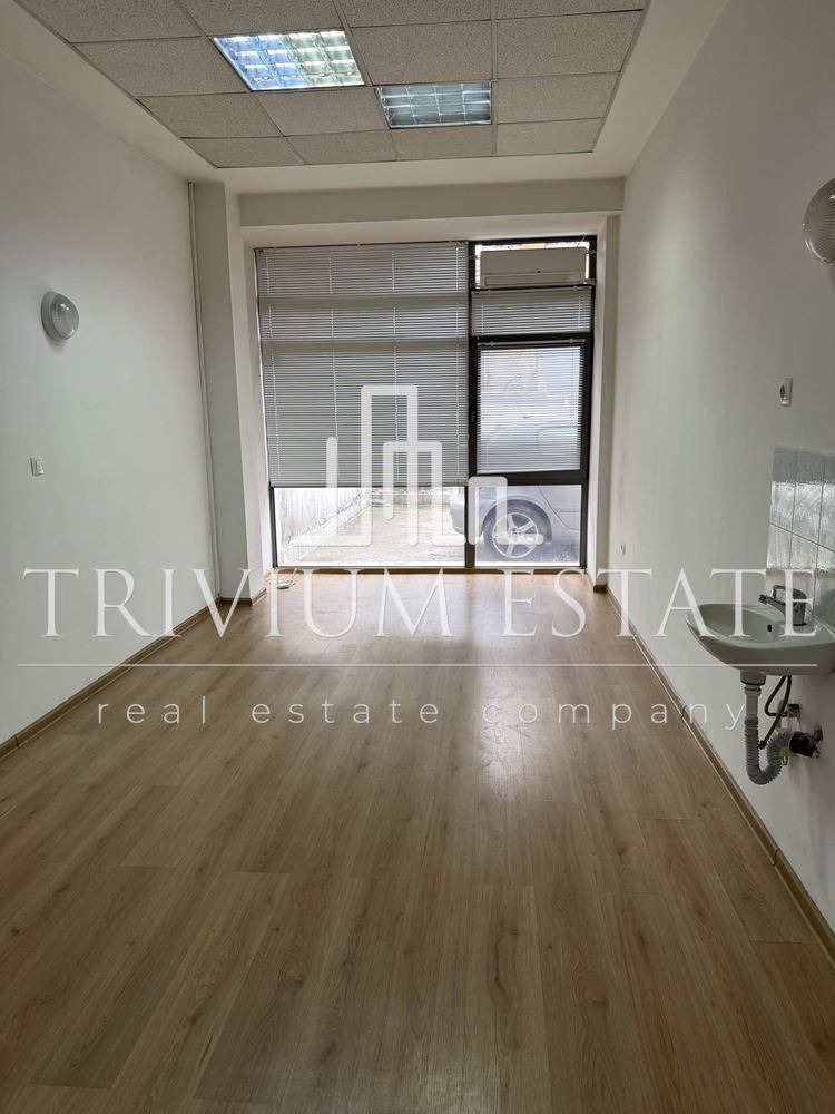 Под наем ОФИС, град Пловдив, Център • 256 € • 88494738 — Holmes.bg