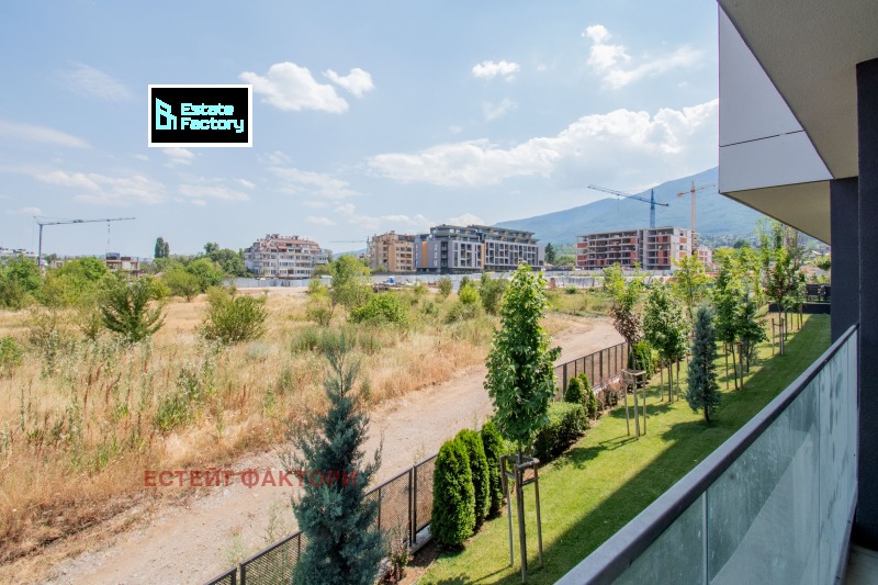 Zu vermieten  2 Schlafzimmer Sofia , Manastirski liwadi , 121 qm | 62554044 - Bild [6]