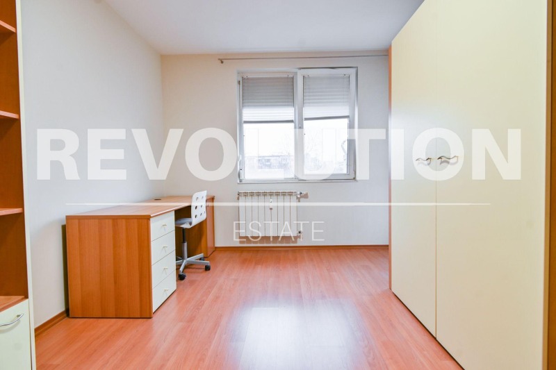 Дава под наем 3-СТАЕН, гр. София, Гоце Делчев, снимка 8 - Апартаменти - 53410090