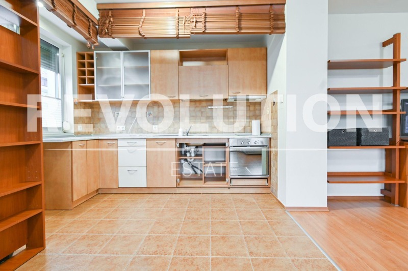 Дава под наем 3-СТАЕН, гр. София, Гоце Делчев, снимка 4 - Апартаменти - 53410090