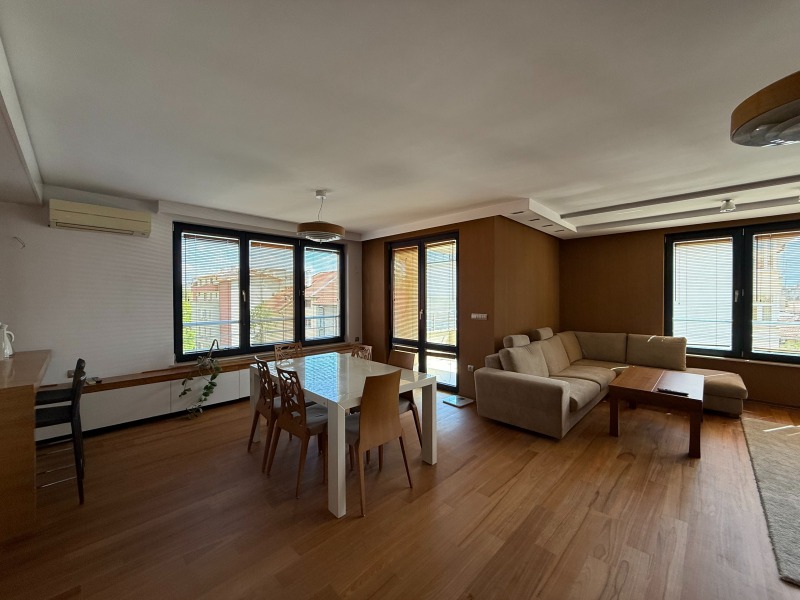Zu vermieten  3 Schlafzimmer Sofia , Geo Milew , 140 qm | 17907718 - Bild [16]