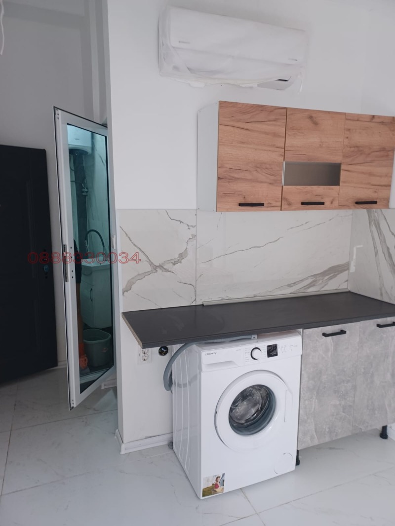 Дава под нем  1-стаен, град София, Център •  400 € • ID 54957352 — holmes.bg - [1] 