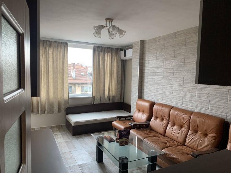 För uthyrning  1 sovrum Sofia , Centar , 60 kvm | 35659778 - bild [2]