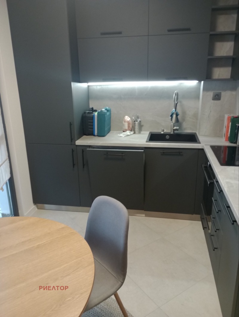 For Rent  1 bedroom Plovdiv , Kamenitsa 1 , 76 sq.m | 35520315 - image [6]