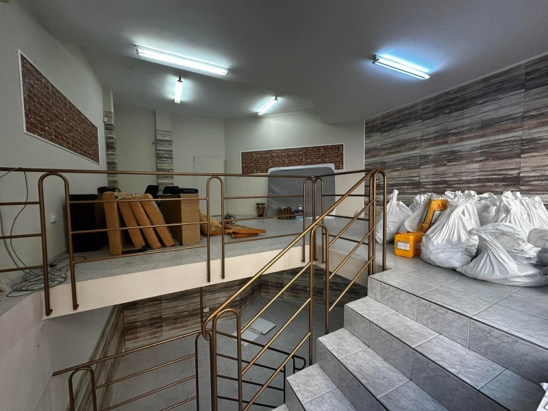 Vuokrattavana  Myymälä Plovdiv , Karšijaka , 140 neliömetriä | 85510296