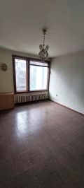 Под наем 4-СТАЕН, град София, Белите брези • 700 € / 1369.08 лв. • 21136934 8