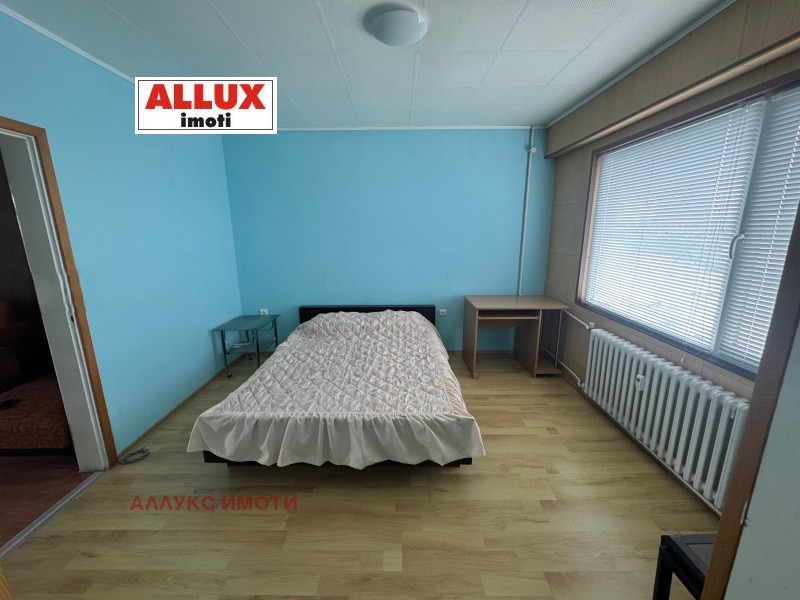 A louer  1 chambre Rouse , Vazrajdane , 60 m² | 31820059 - image [5]