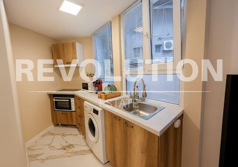 K pronájmu  1 ložnice Varna , Centar , 40 m2 | 49309231 - obraz [3]