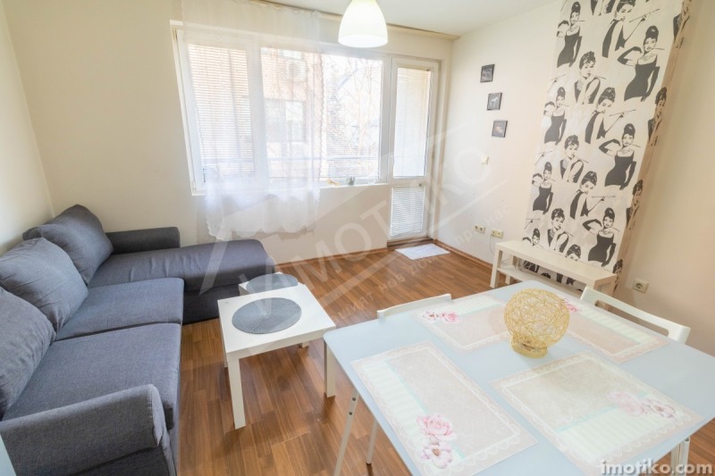 Дава под нем  3-стаен, град София, Студентски град •  550 EUR • ID 45884912 — holmes.bg - [1] 