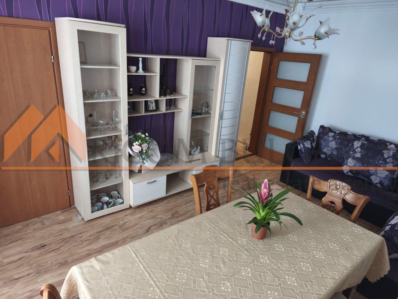 A louer  2 chambres Varna , Vazrajdane 2 , 70 m² | 71597418
