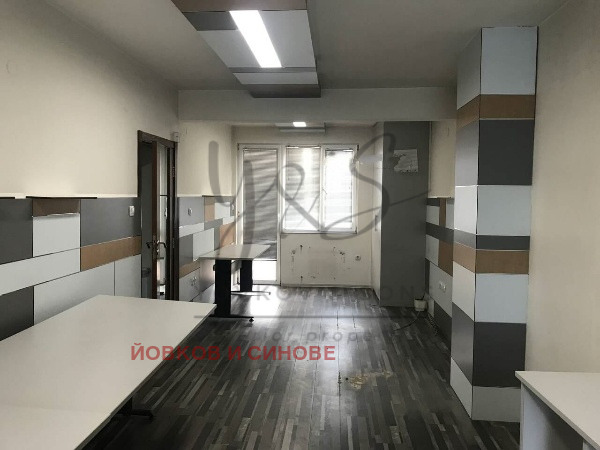 Do wynajęcia  Biuro Plowdiw , Centar , 74 mkw | 77421714 - obraz [3]