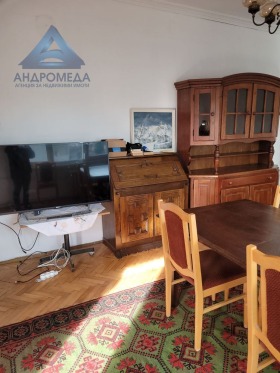 1 chambre Chirok tsentar, Pleven 2