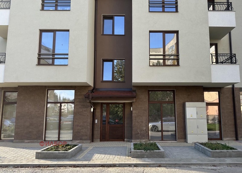 Дава под наем 1-СТАЕН, гр. Перник, Изток