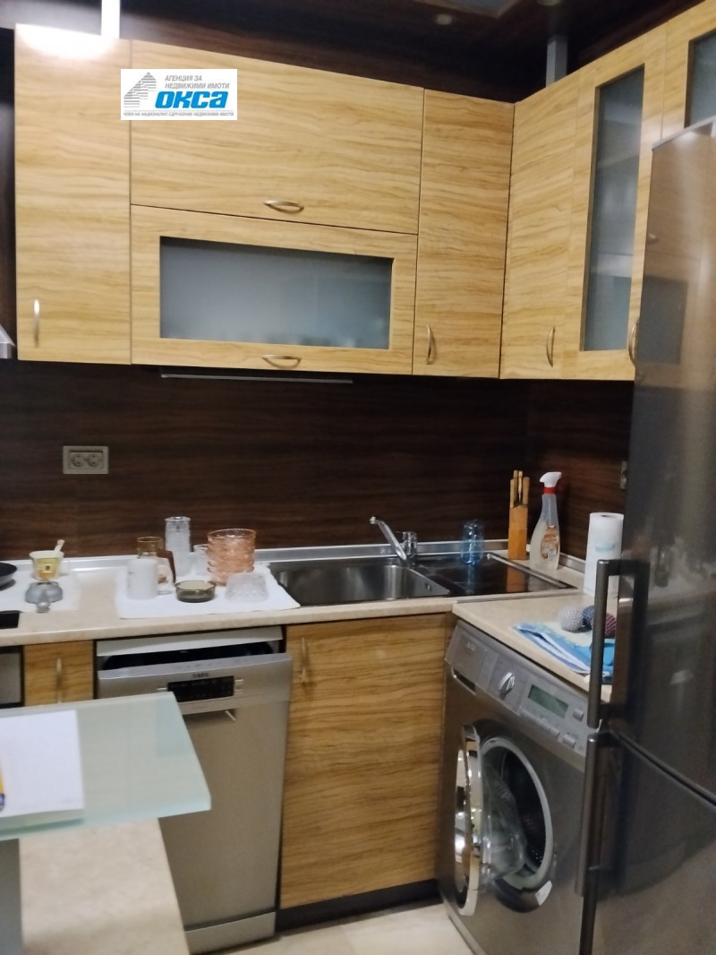 Дава под наем 3-СТАЕН, гр. Плевен, Идеален център