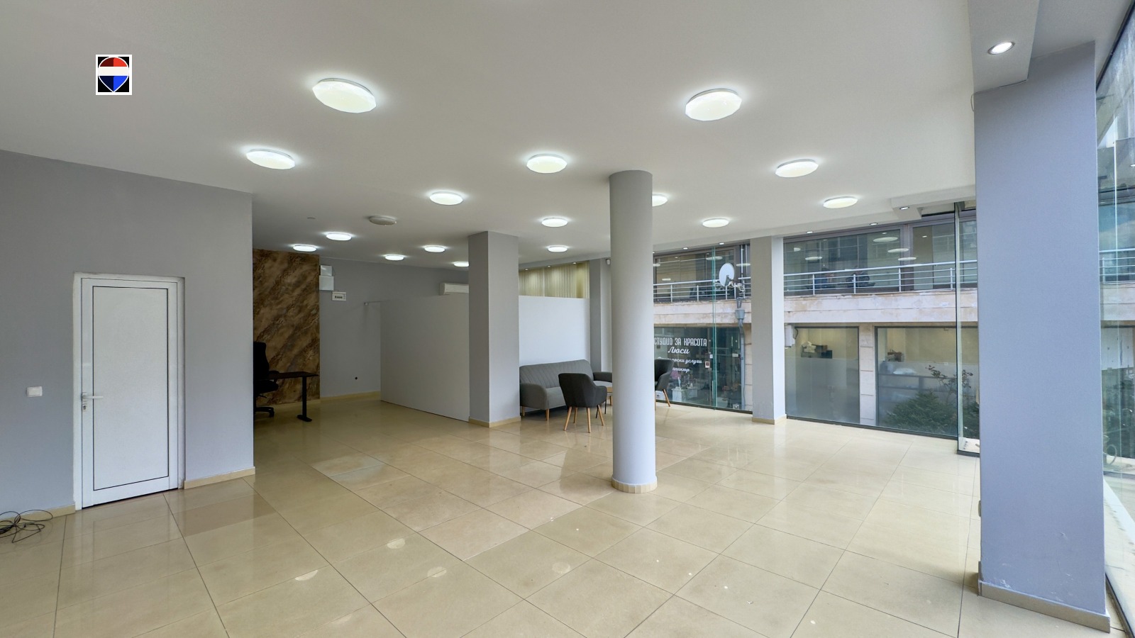 Дава под наем МАГАЗИН, гр. Благоевград, Широк център, снимка 2 - Магазини - 54037039