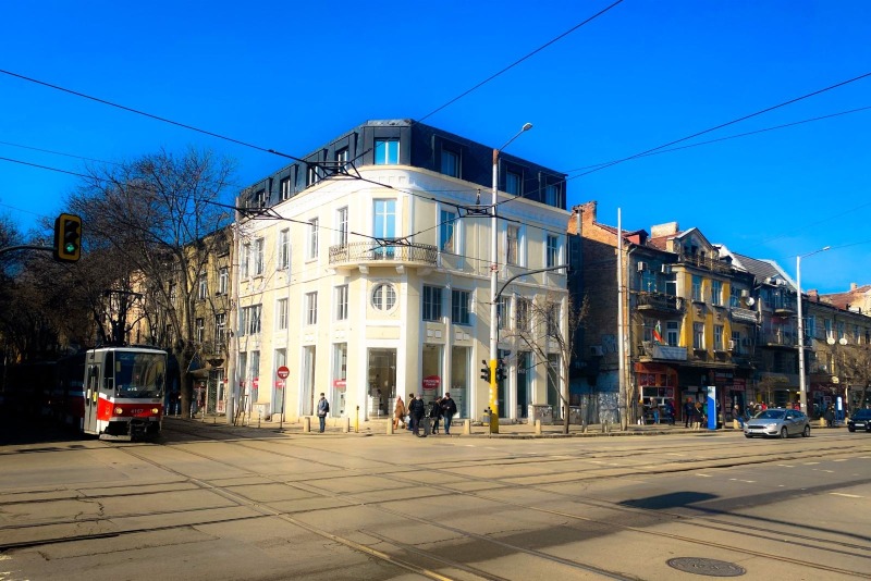 Дава под наем МАГАЗИН, гр. София, Център