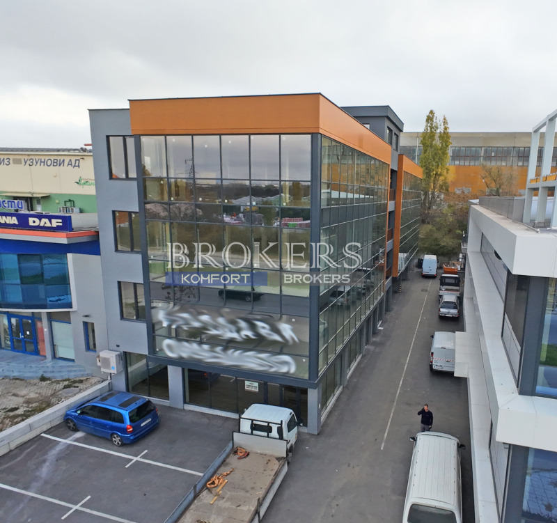 Дава под Наем ОФИС в град Варна, Западна промишлена зона - 200 кв.м / 1 500 € » 2 933.75 лв., КОМФОРТ И ФОРОС БРОКЪРС