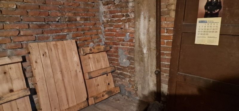 Дава под Наем СКЛАД в град София, Яворов - 14 кв.м / 128 € » 250.35 лв., АРА ЕСТЕЙТ
