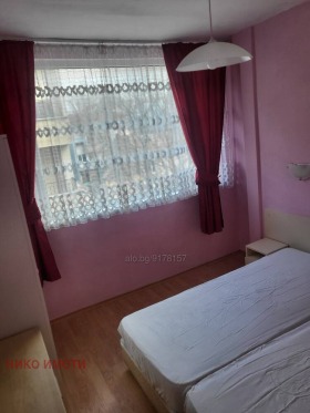 1 quarto Kolhozen pazar, Varna 3