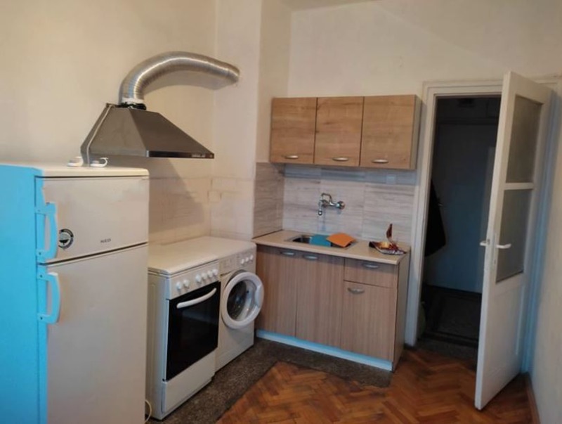 Te huur  Studio Sofia , Slavija , 63 m² | 59594079