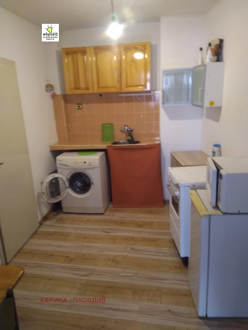 Дава под Наем 2-СТАЕН в град Пловдив, Кършияка - 60 кв.м / 300 € » 586.75 лв., ЕВРИКА - ПЛОВДИВ