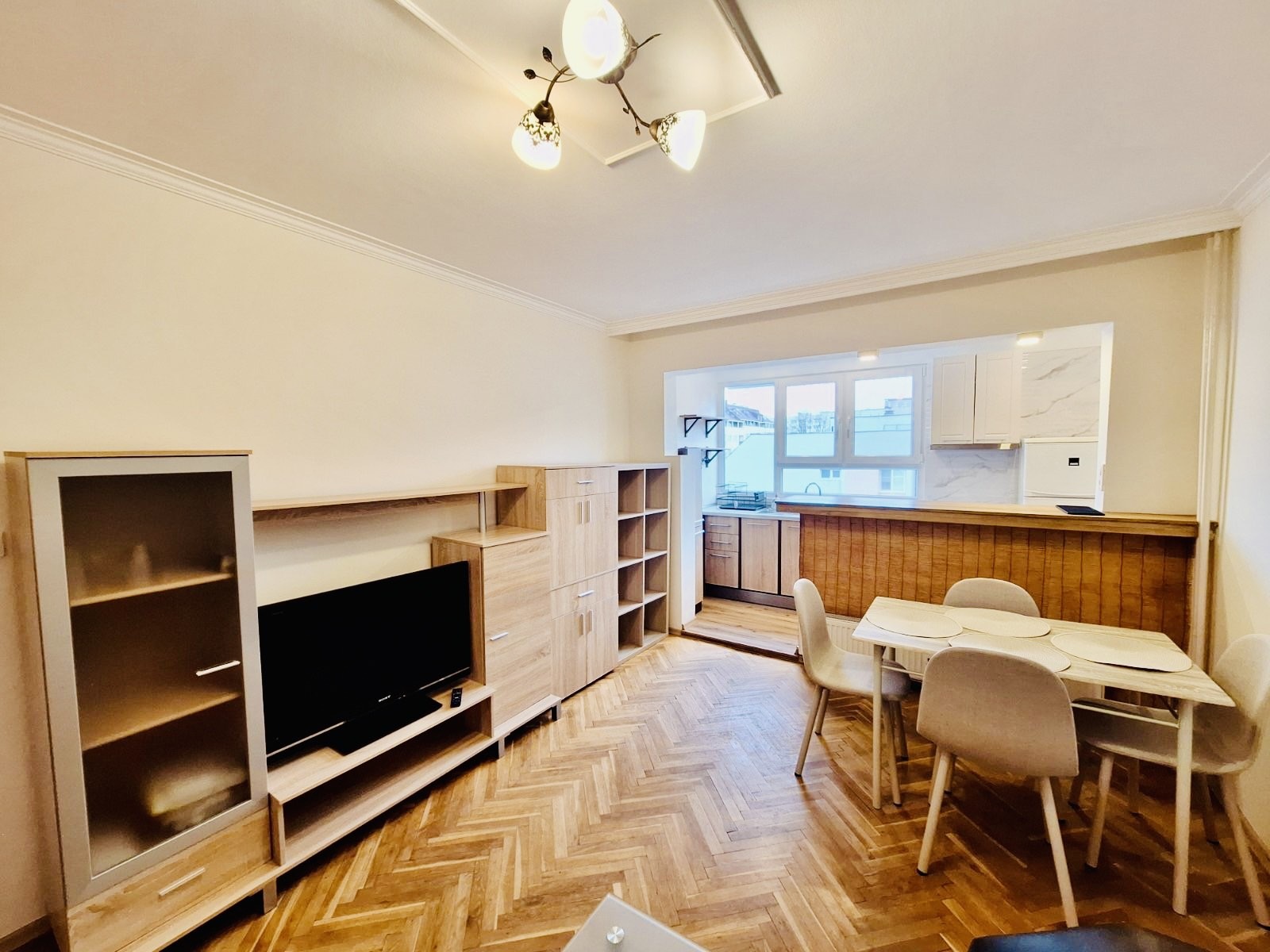 Дава под наем 3-СТАЕН, гр. София, Младост 4, снимка 5 - Апартаменти - 54266000