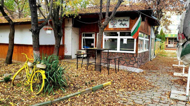 Дава под наем ЗАВЕДЕНИЕ, гр. Пазарджик, Център