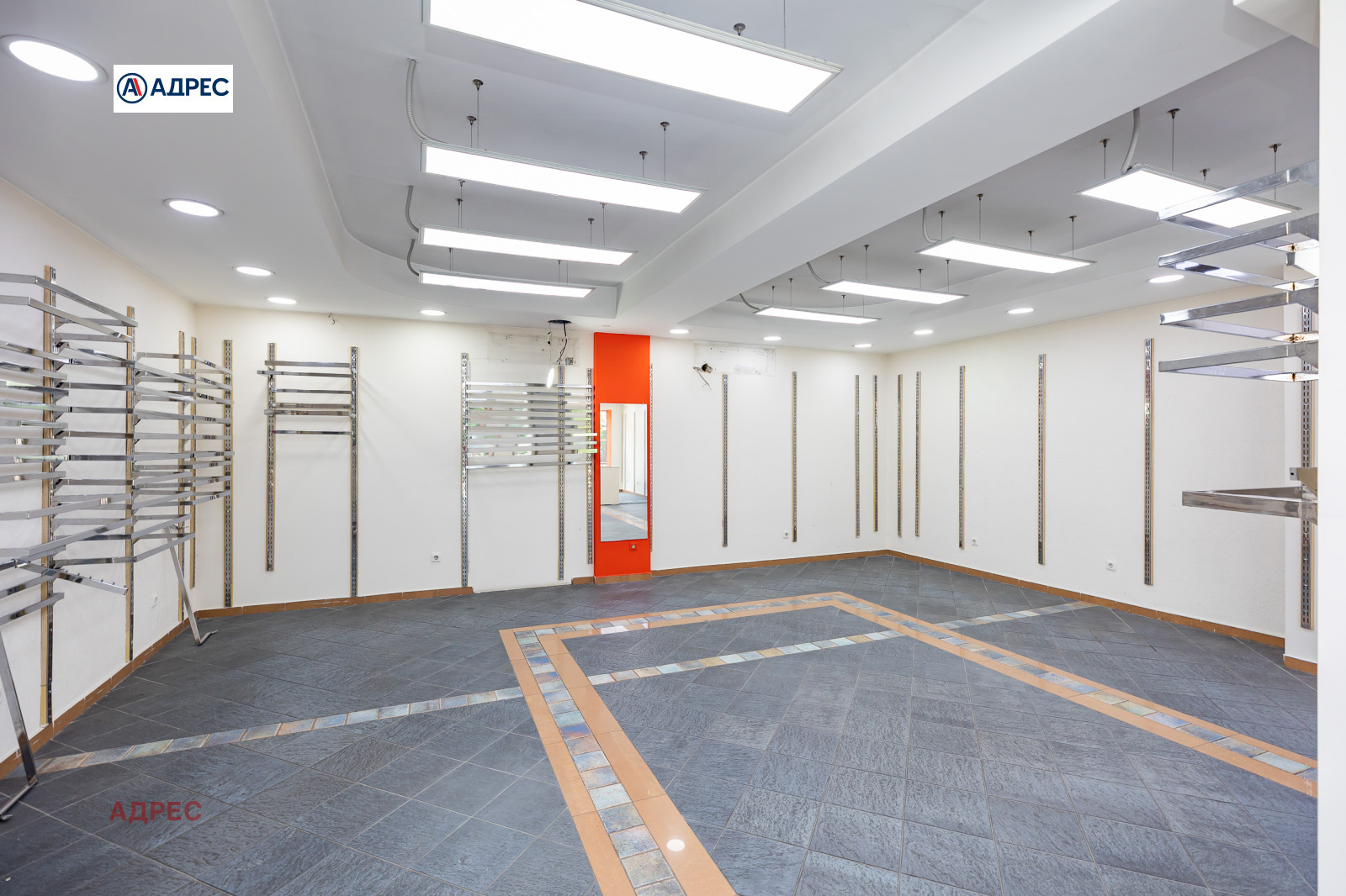 Дава под наем МАГАЗИН, гр. Варна, ВИНС-Червен площад, снимка 2 - Магазини - 53870829