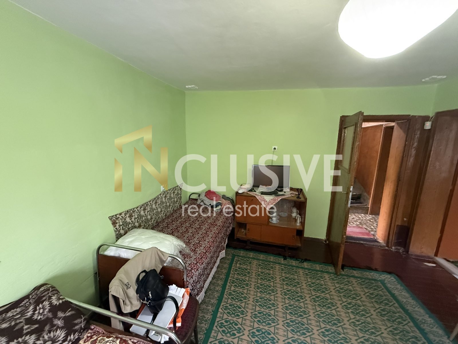 Дава под наем КЪЩА, гр. Радомир, област Перник, снимка 2 - Къщи - 55170361