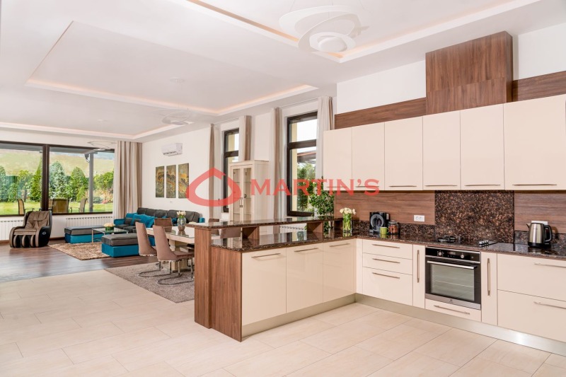Дава под Наем КЪЩА в град София, в.з.Малинова долина - 652 кв.м / 3 800 € » 7 432.15 лв., МАРТИНС