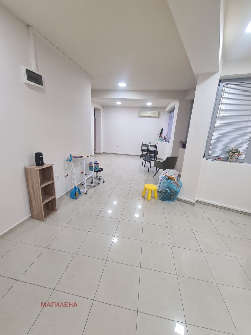 Da affittare  Ufficio Plovdiv , Tsentar , 157 mq | 79107375 - Immagine [7]