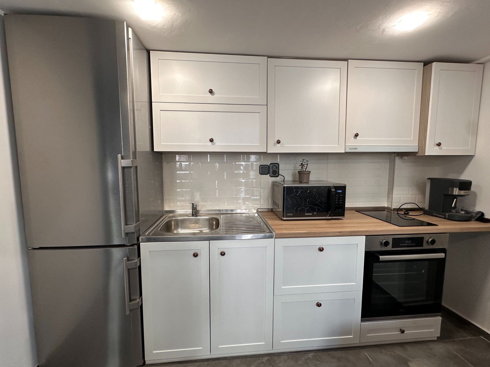 Дава под наем 3-СТАЕН, гр. Варна, Център, снимка 2 - Апартаменти - 53285521