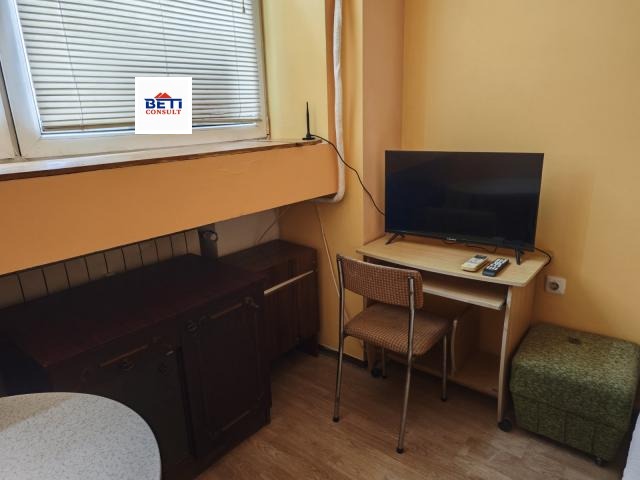 Дава под наем СТАЯ, гр. София, Зона Б-5, снимка 3 - Стаи под наем - 53973910