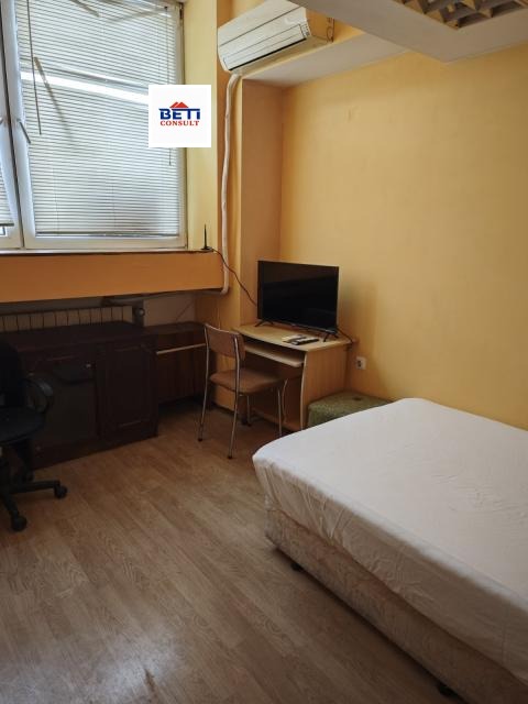 Дава под наем СТАЯ, гр. София, Зона Б-5, снимка 2 - Стаи под наем - 53973910