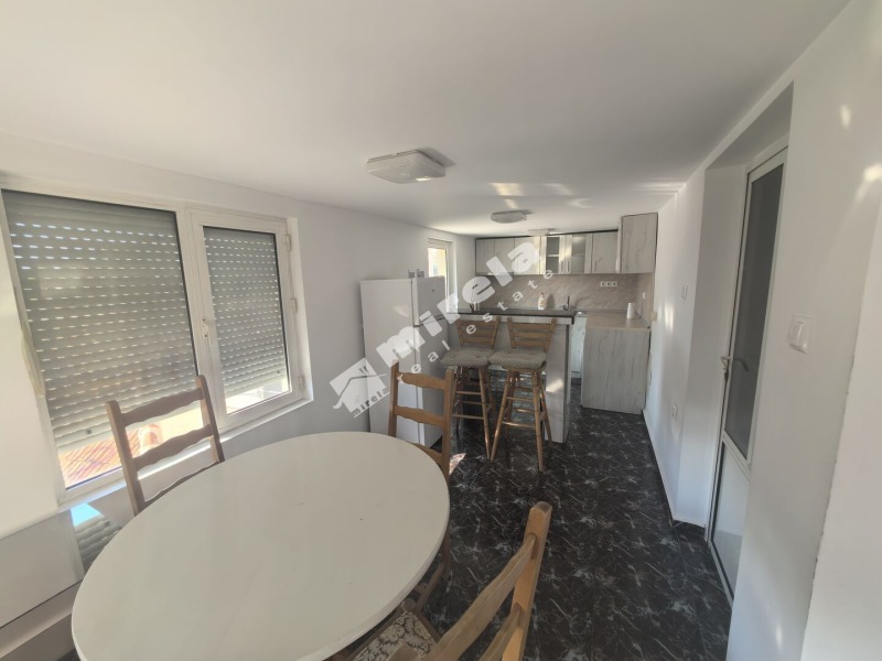 Kiadó  2 hálószobás Jambol , Centar , 90 négyzetméter | 40231577 - kép [4]
