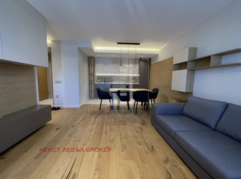 Издаје се  2 спаваће собе Софија , Витоша , 90 м2 | 95959089