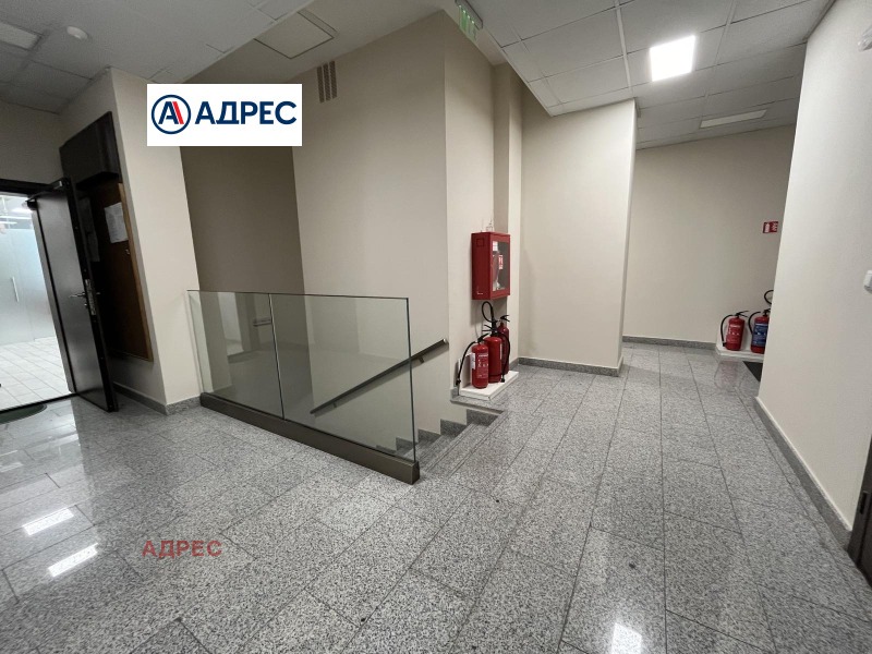 Προς ενοικίαση  Γραφείο Βαρνα , ΤΣεντραλνα ποτστα , 223 τ.μ | 43901963 - εικόνα [8]