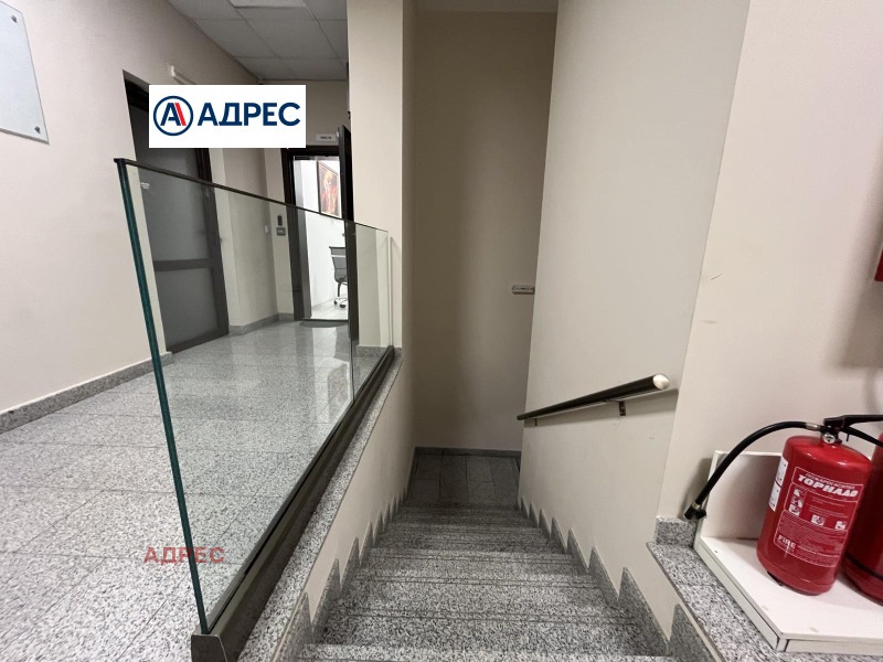 Προς ενοικίαση  Γραφείο Βαρνα , ΤΣεντραλνα ποτστα , 223 τ.μ | 43901963 - εικόνα [9]
