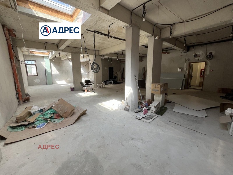 Προς ενοικίαση  Γραφείο Βαρνα , ΤΣεντραλνα ποτστα , 223 τ.μ | 43901963 - εικόνα [2]