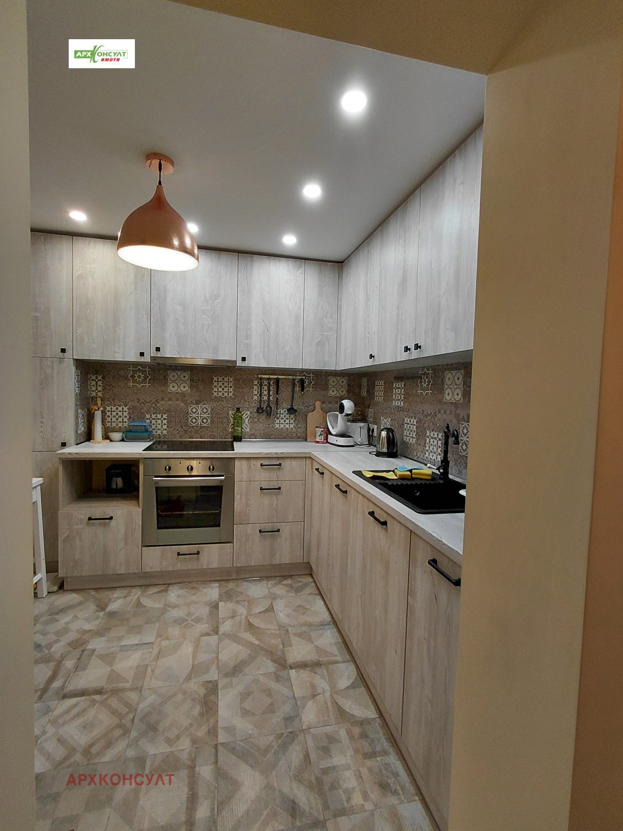 Дава под наем 3-СТАЕН, гр. София, Център, снимка 2 - Апартаменти - 53883948