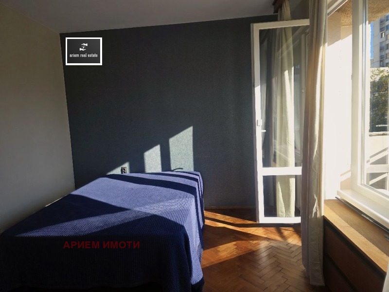 Издаје се  2 спаваће собе Софија , Изток , 90 м2 | 74602889 - слика [5]