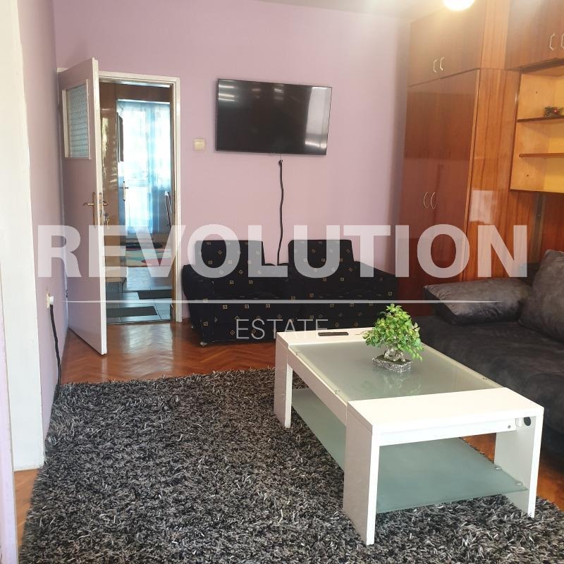 Da affittare  3+ camere da letto Varna , Tsentar , 120 mq | 52689574
