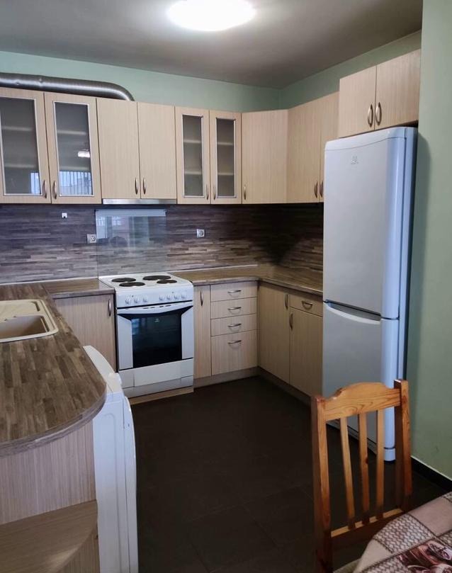 Дава под нем  3-стаен, град Пловдив, Кючук Париж •  500 EUR • ID 95022116 — holmes.bg - [1] 