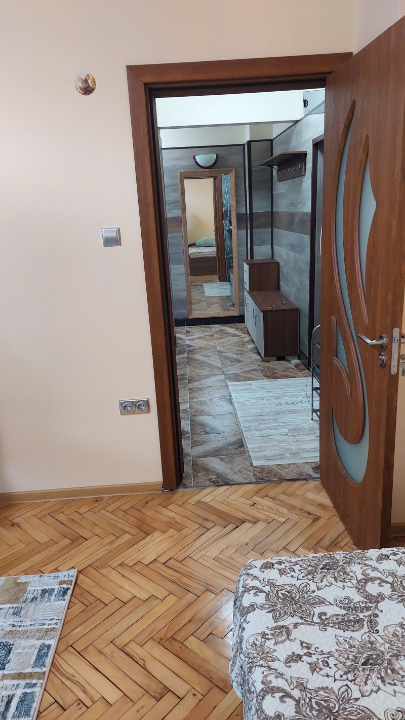 Дава под наем 2-СТАЕН, гр. Плевен, Идеален център, снимка 3 - Апартаменти - 53252797